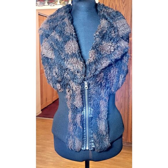Womens Sleeveless Brown Sweater Vest Faux Fur Collar L Glam Mob Wife Western - Picture 1 of 12